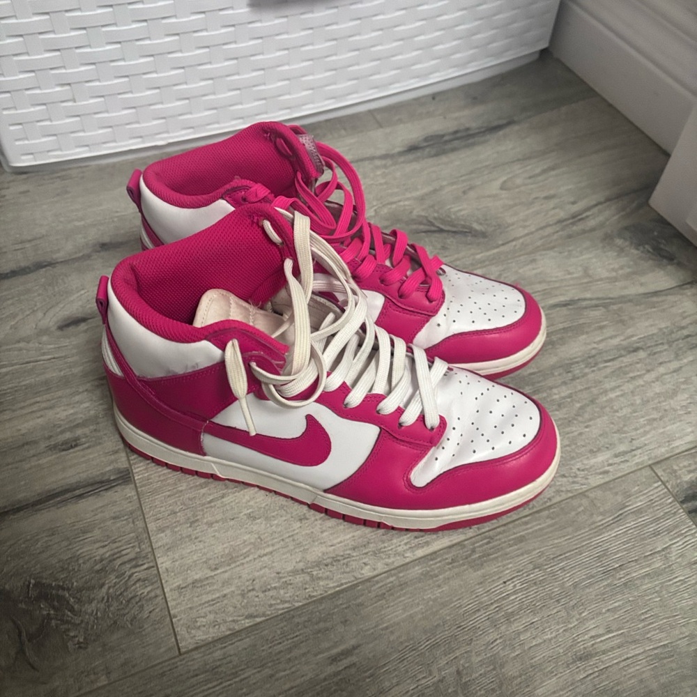 pink high dunks 🎀